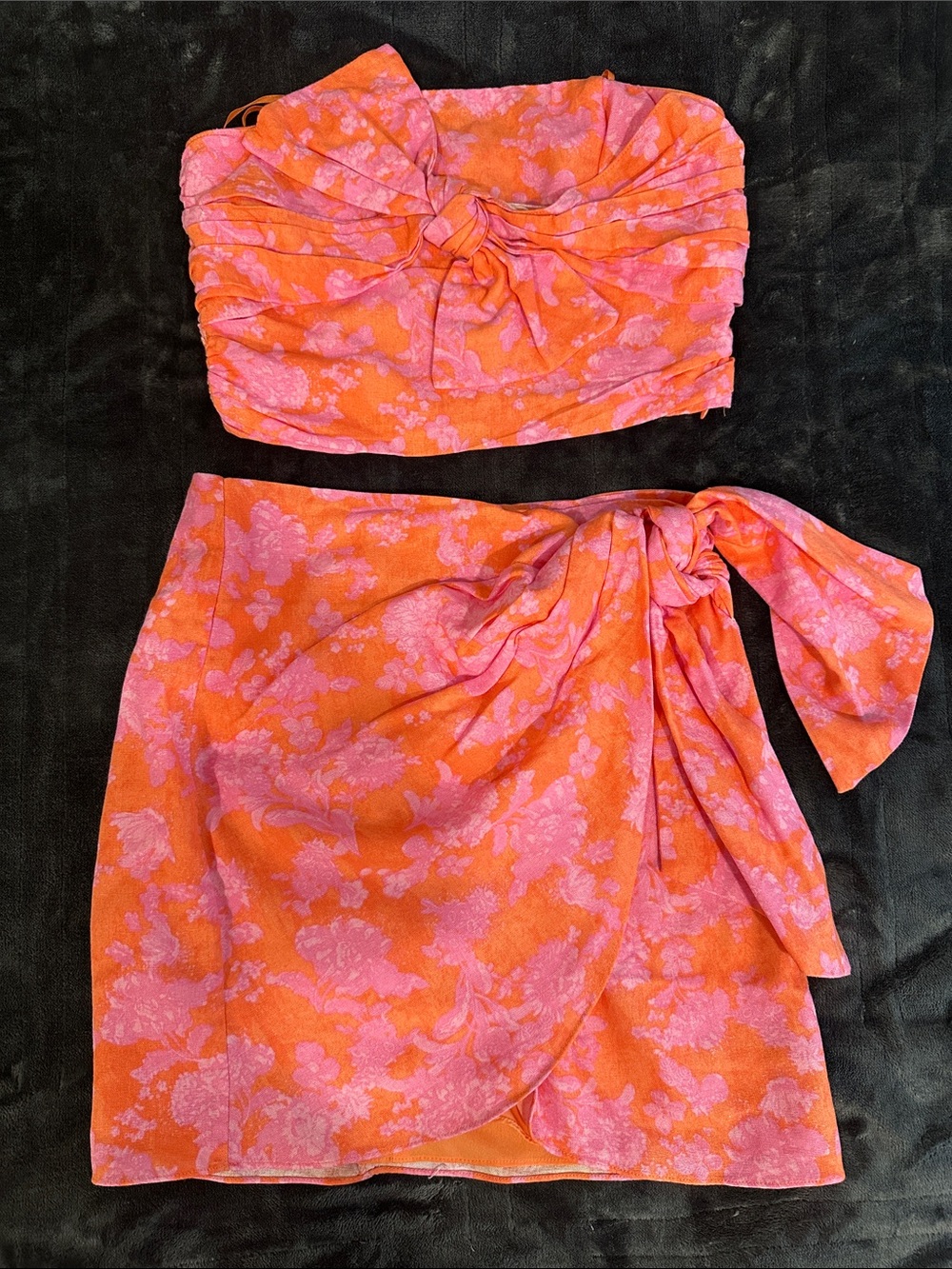 DO+BE Pink and Orange Floral Knot-Front Mini Skirt